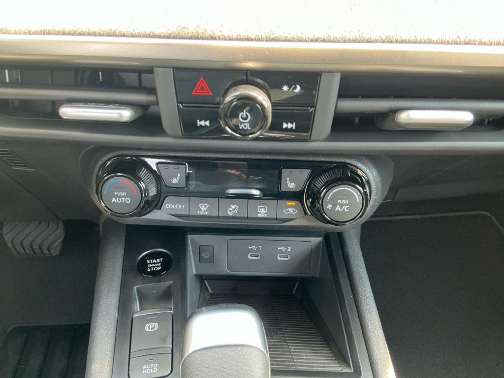 2027 Nissan Kicks SV