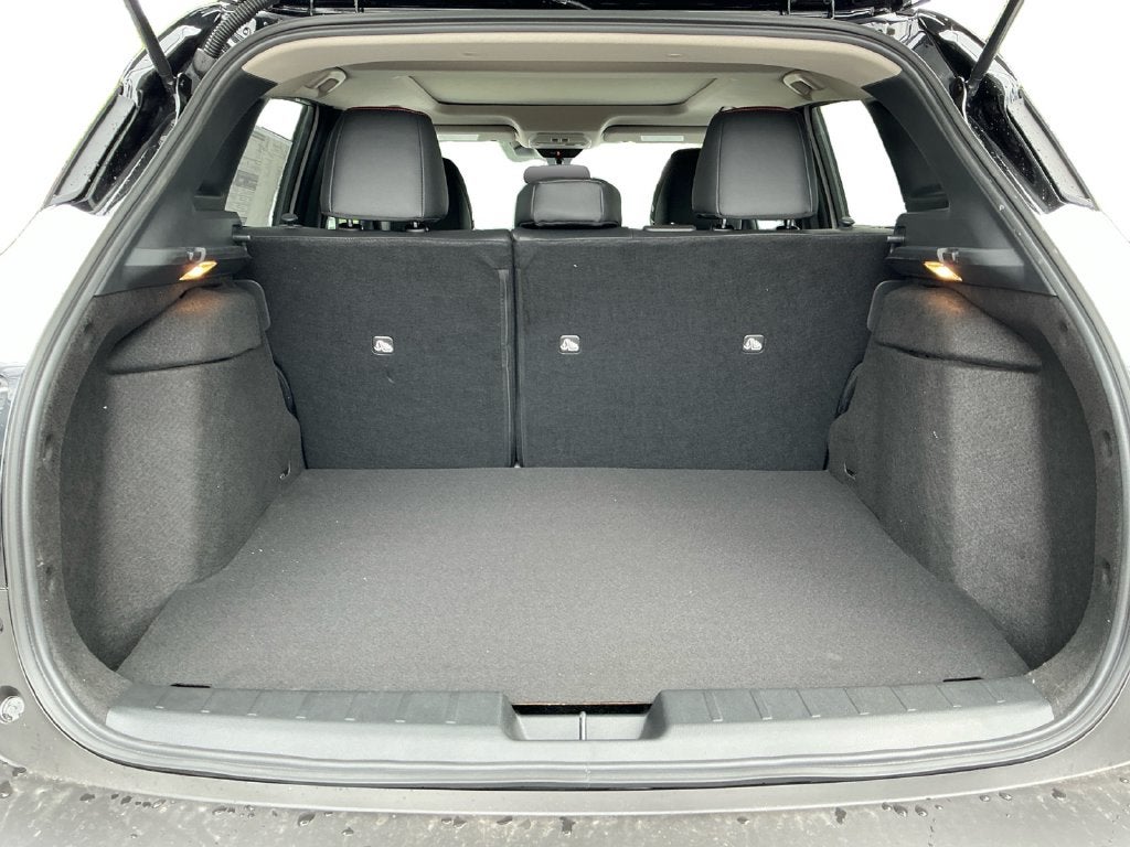 2027 Nissan Kicks SR
