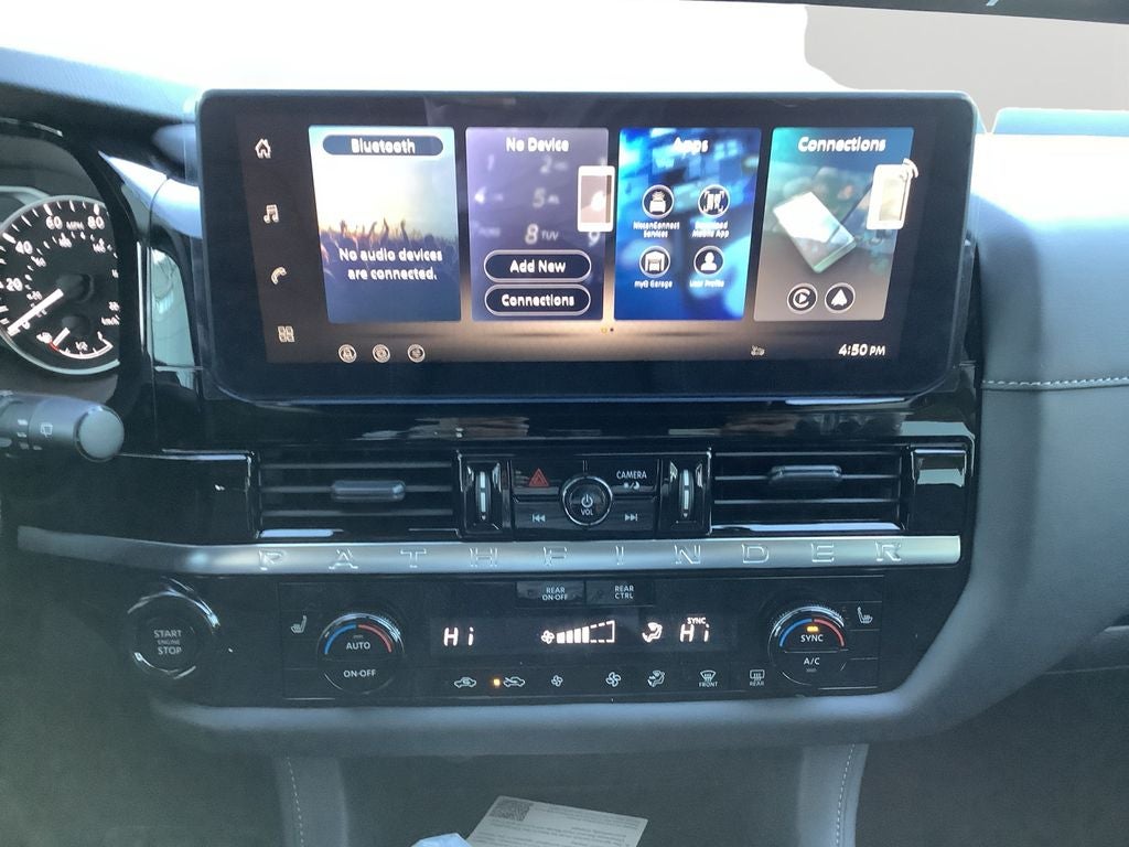 2026 Nissan Pathfinder SV