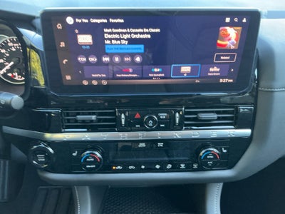 2026 Nissan Pathfinder SV